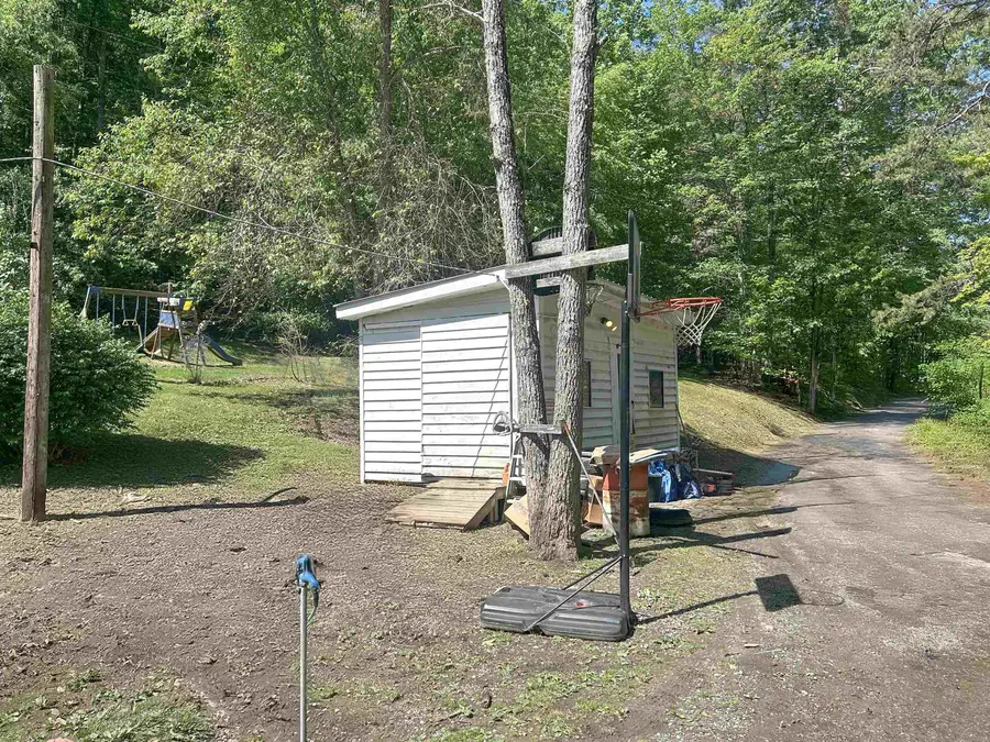 83 Pheasanty Hollow Rd, Williamsville, VA 24487 - Image #3