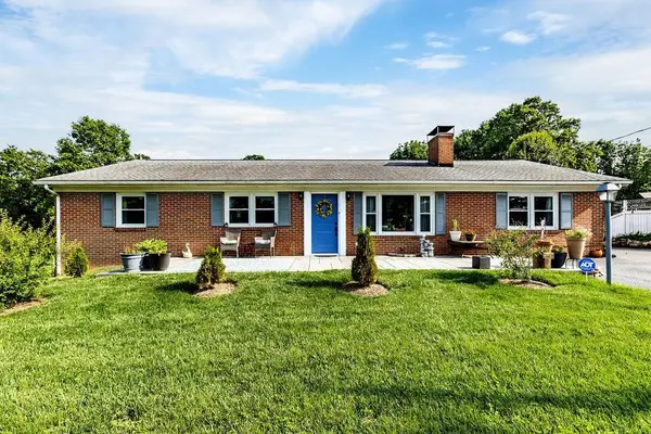 54 Lea Dr, Fishersville, VA 22939