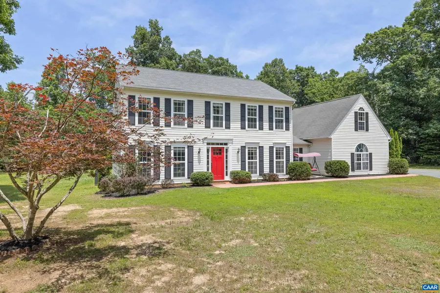 366 Saint Ivy Ave, Troy, VA 22974 - Image #2