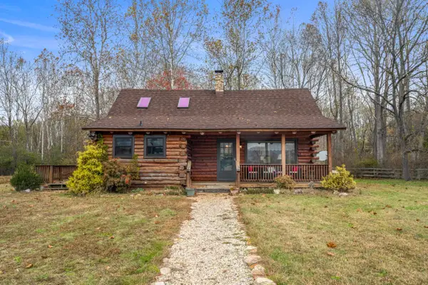 35 Bottom Rd S, Raphine, VA 24472