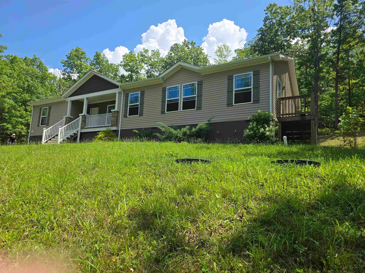 41 Scenic Hills Dr, Waynesboro, VA 22980 - Image #1
