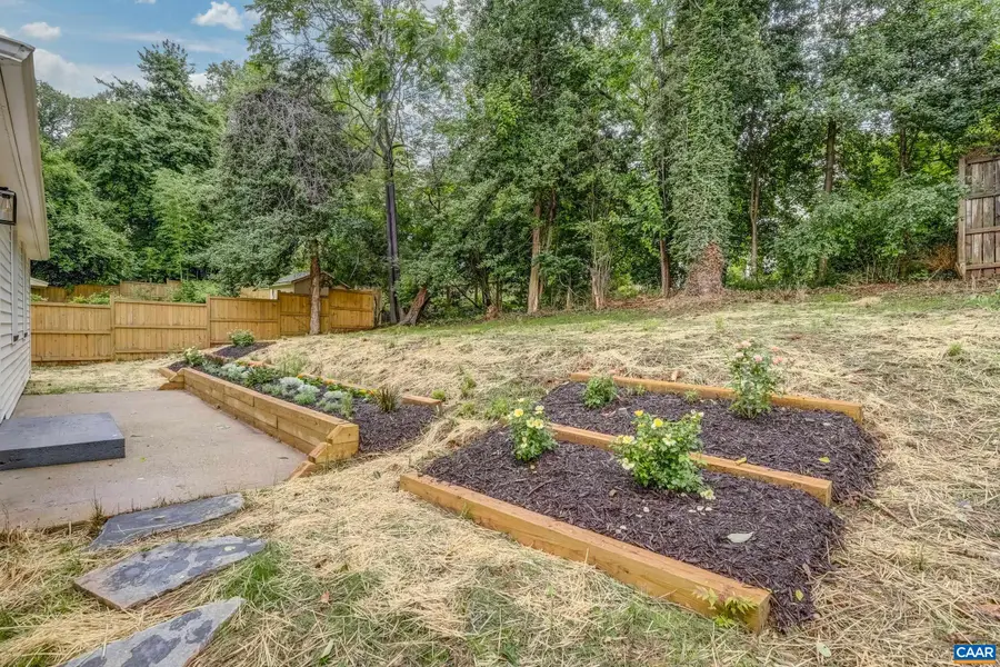 1623 Mason Ln, Charlottesville, VA 22903 - Image #3
