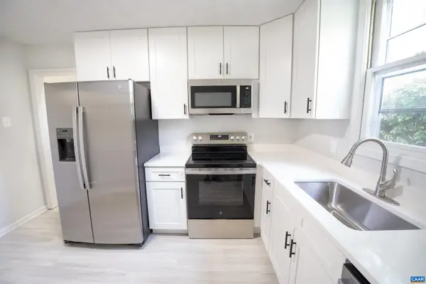 158 Scarborough Pl, Charlottesville, VA 22903