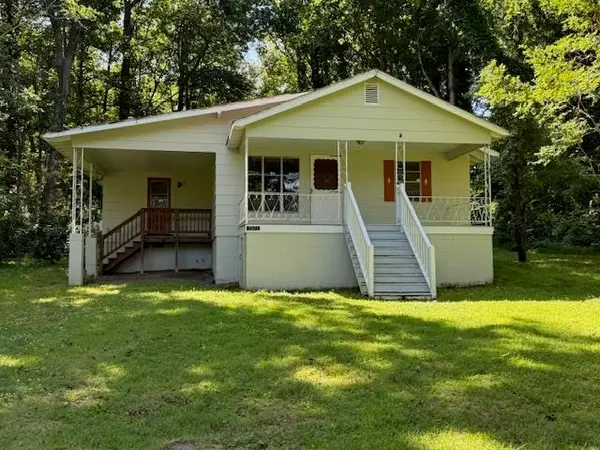 1921 Lakeshore Dr S, Louisa, VA 23093