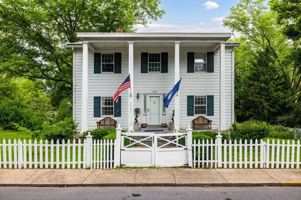 104 College St W, Bridgewater, VA 22812