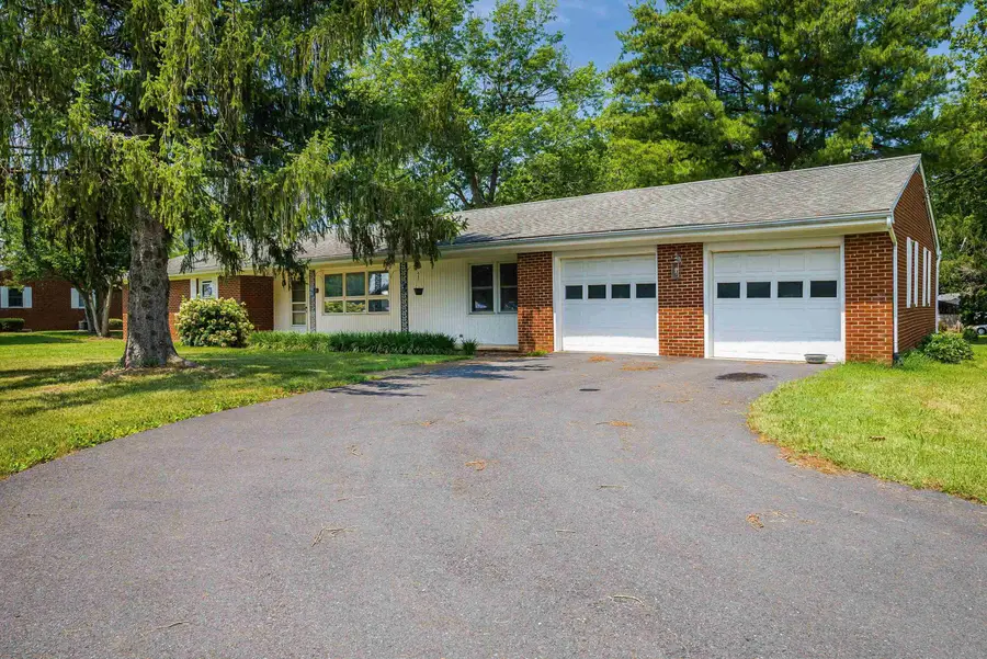 1203 Dogwood Ave, Grottoes, VA 24441 - Image #2