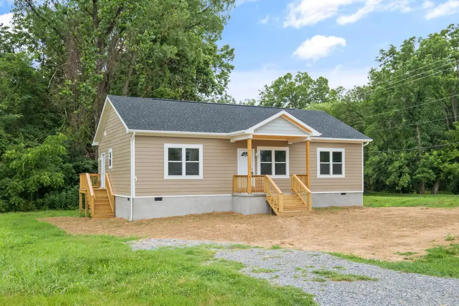 445 Wirt Ave, Elkton, VA 22827 - Image #2