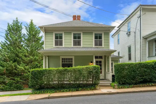 311 Lewis St, Staunton, VA 24401