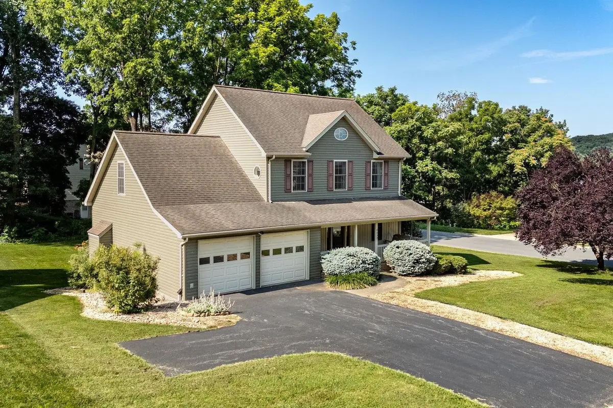 4039 Cannery Woods Dr, Bridgewater, VA 22812 - Image #1