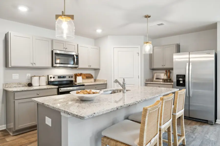 9 River Oak Dr, Staunton, VA 24401 - Image #2