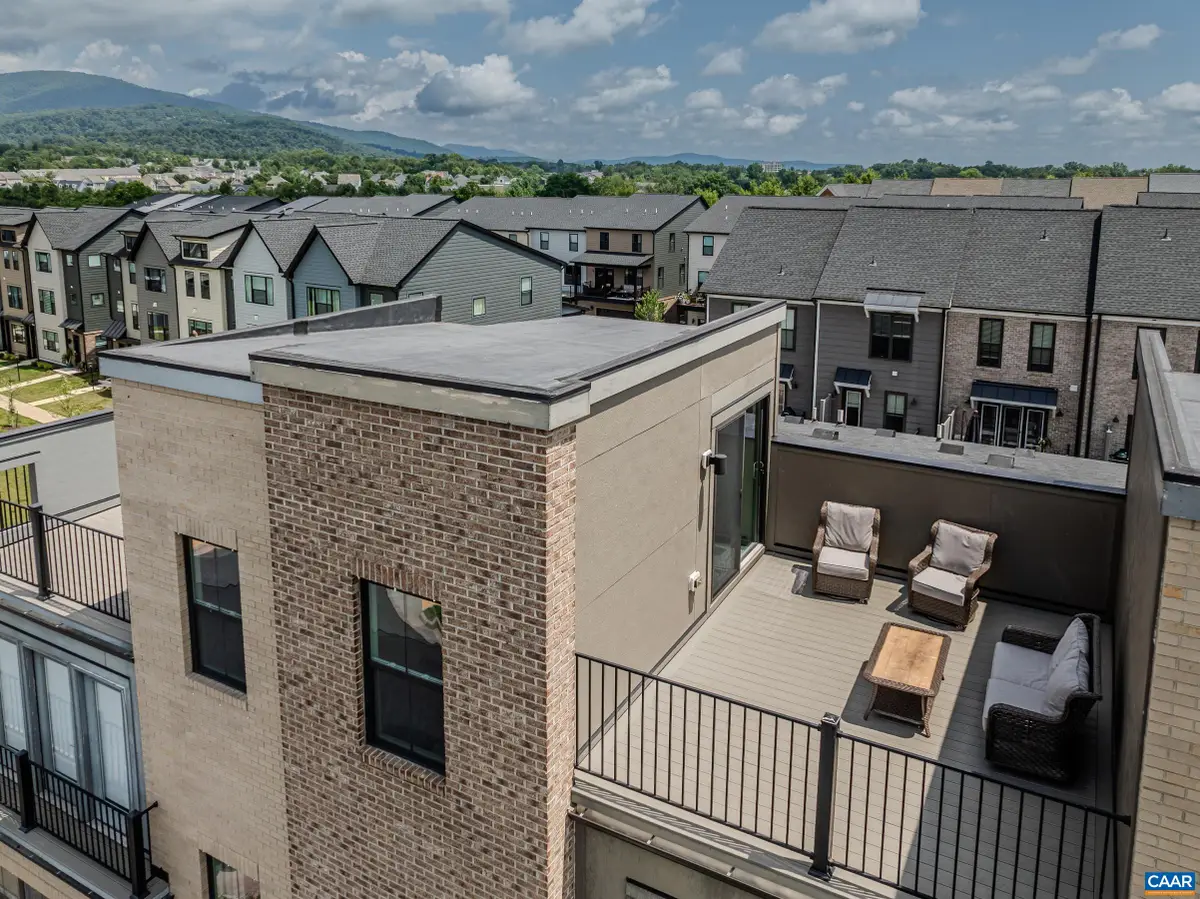 924 Orion Ln, Crozet, VA 22932 - Image #1