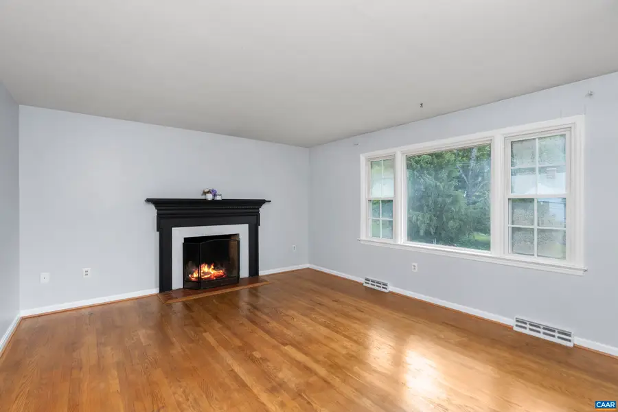 814 Coalter St N, Staunton, VA 24401 - Image #3