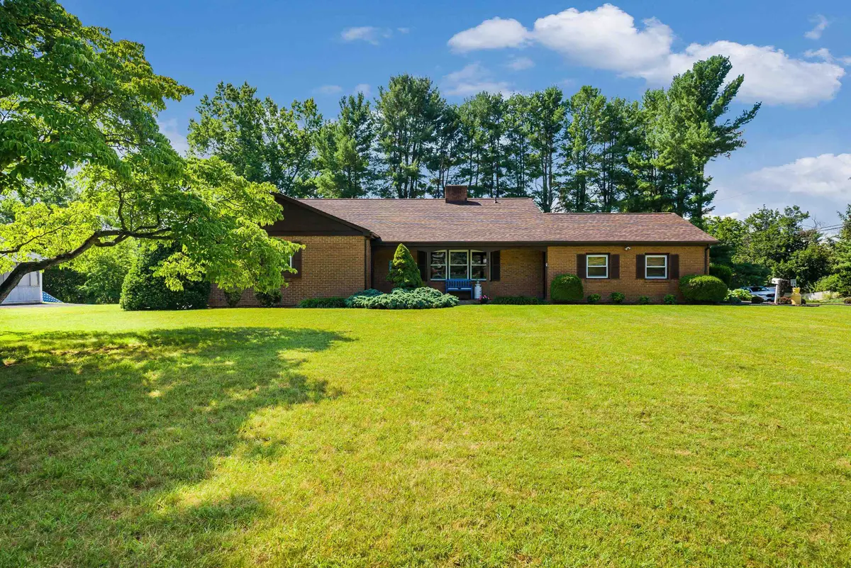 636 Rosser Ave, Waynesboro, VA 22980 - Image #1