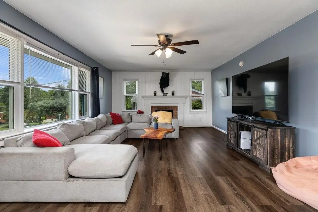 204 Burnley Dr, Staunton, VA 24401 - Image #1