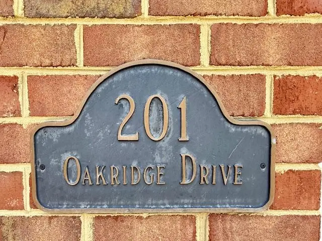 201 Oak Ridge Dr, Staunton, VA 24401 - Image #2