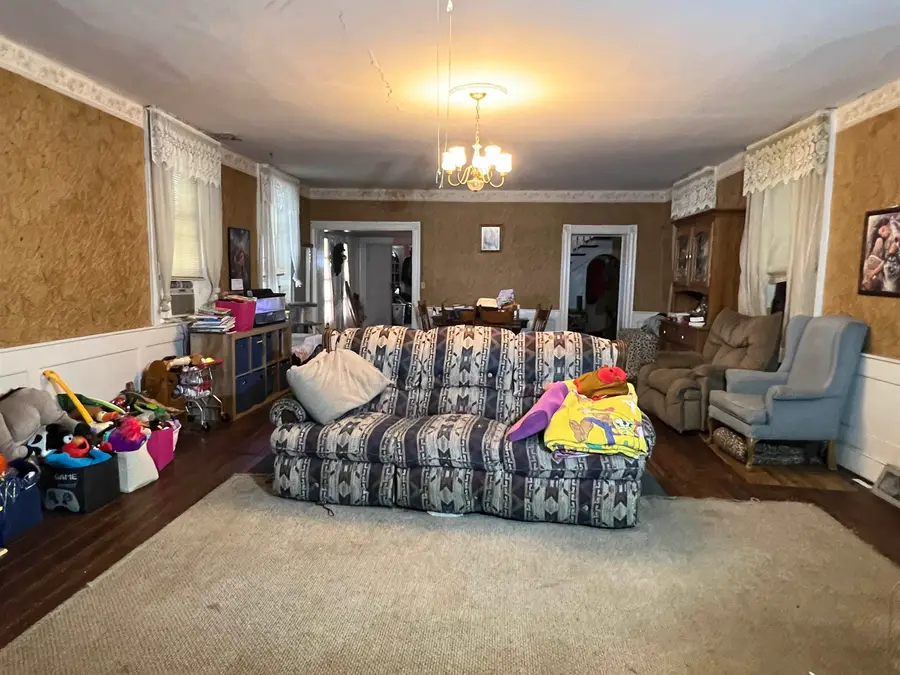 77 Main St, Greenville, VA 24440 - Image #2