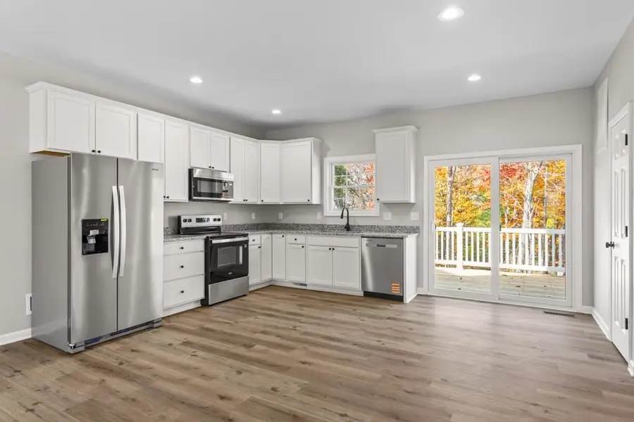 317 Ivanhoe Ave, Waynesboro, VA 22980 - Image #3