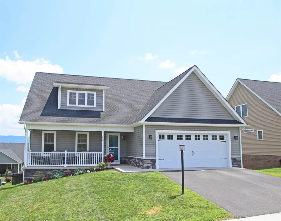 224 Spring Run Ln, Waynesboro, VA 22980 - Image #2