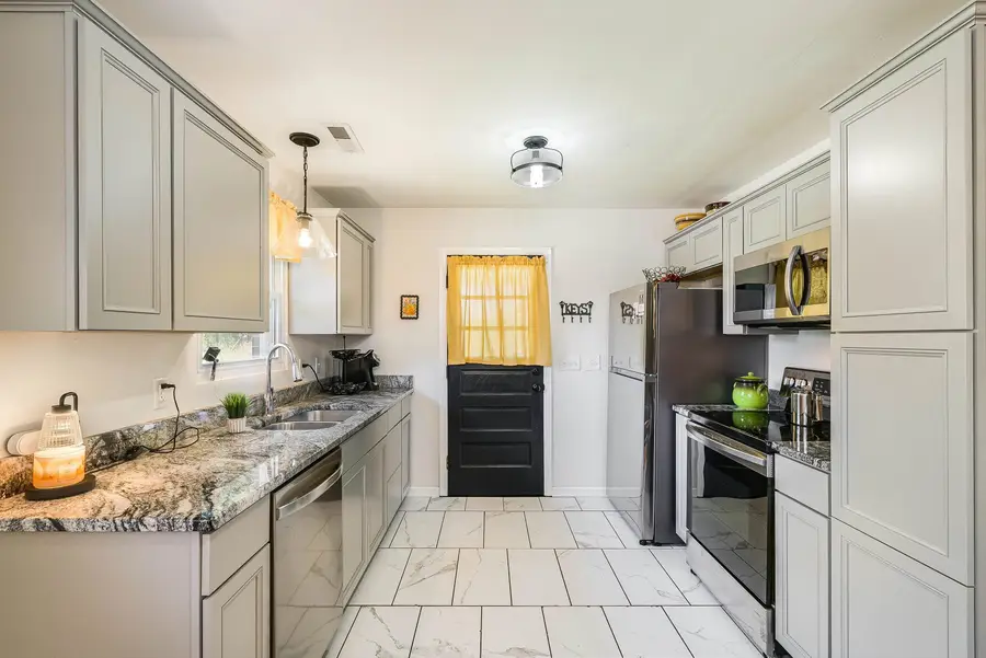 2260 Pine Ave, Buena Vista, VA 24416 - Image #3