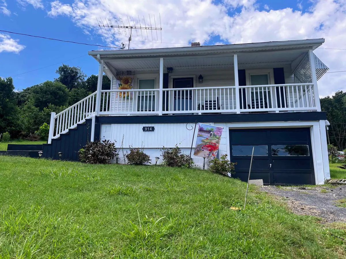 914 Alta St, Staunton, VA 24401 - Image #1