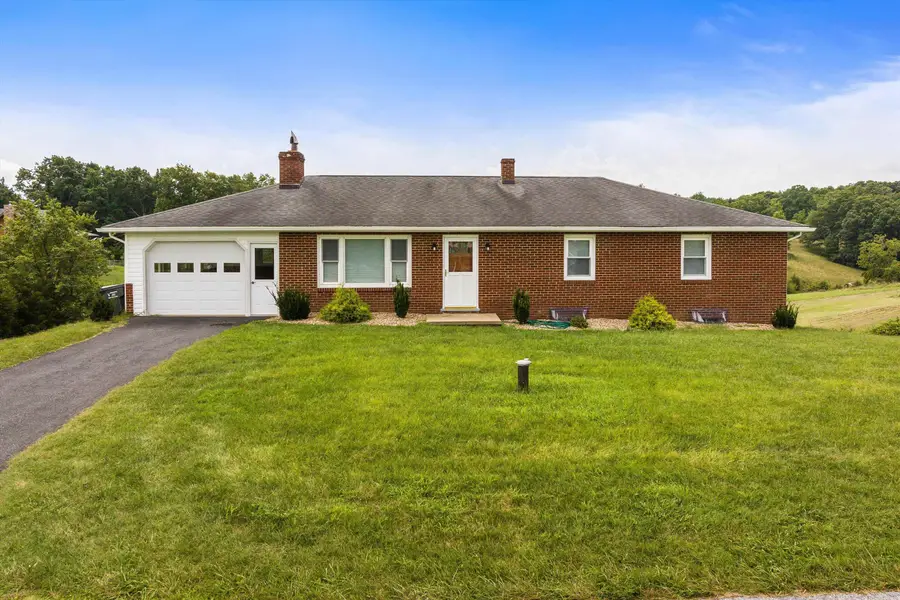 315 Balsley Rd, Staunton, VA 24401 - #2