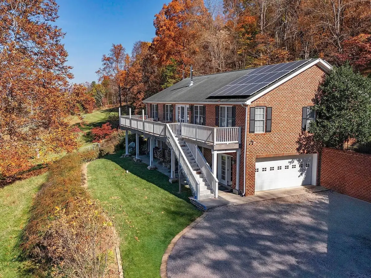 825 Still House Dr, Lexington, VA 24450 - Image #1