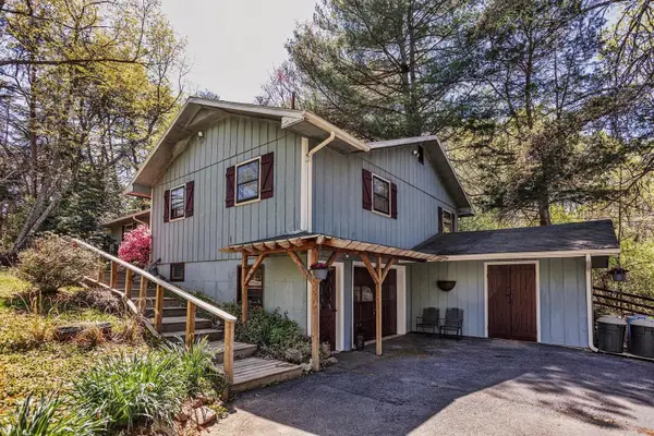 61 Emerald Ln, Lexington, VA 24450