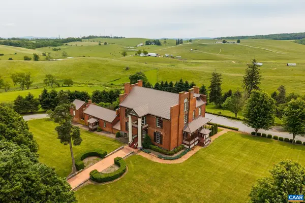 325B Factory Outlet Dr, Max Meadows, VA 24360