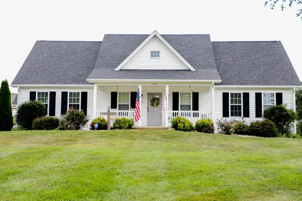 194 Kiddsville Rd, Fishersville, VA 22939