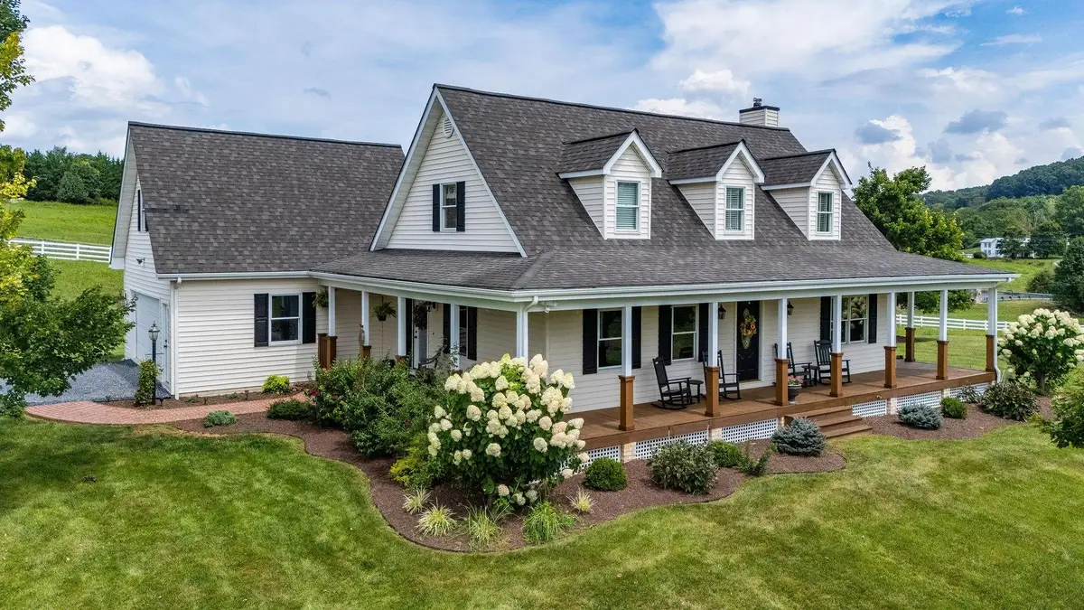 3008 Spring Hill Rd, Staunton, VA 24401 - Image #1