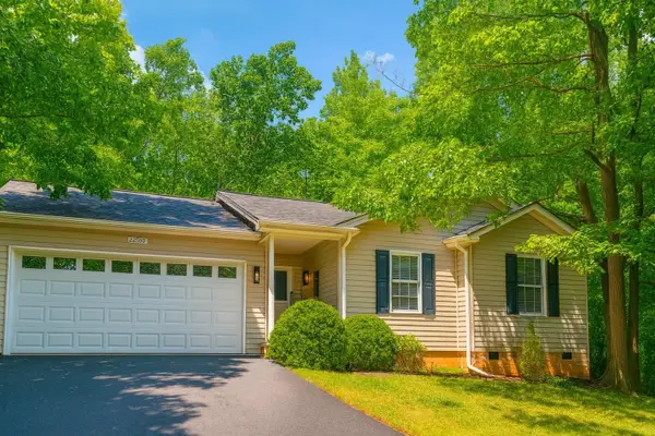 2395 Hopkins Dr, Mcgaheysville, VA 22840