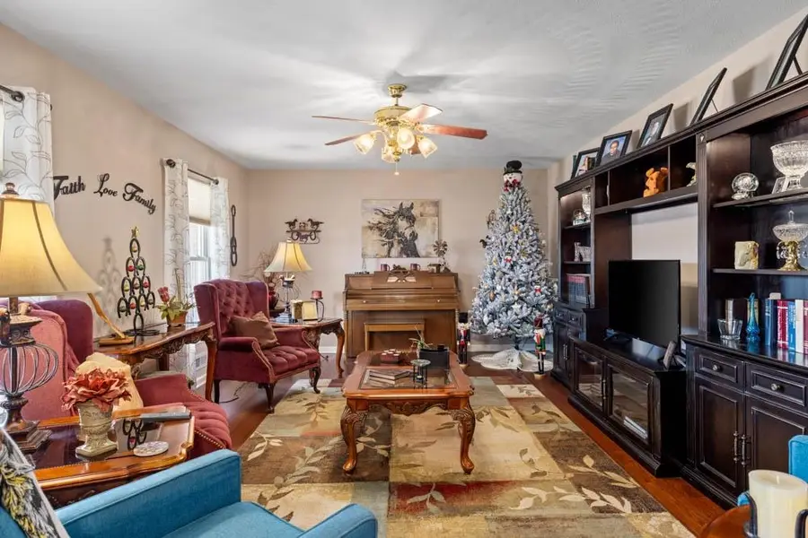 406 Three Leagues Rd, McGaheysville, VA 22840 - Image #3