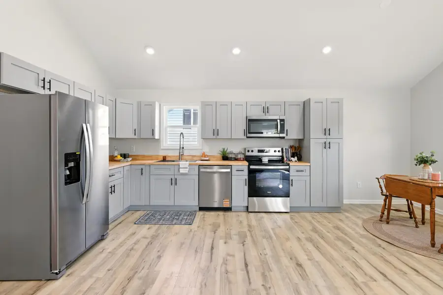 418 Grubert Ave, Staunton, VA 24401 - Image #3