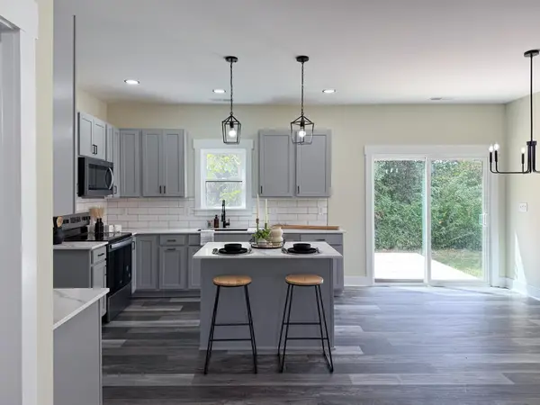 80 Antrim Rd, Fishersville, VA 22939