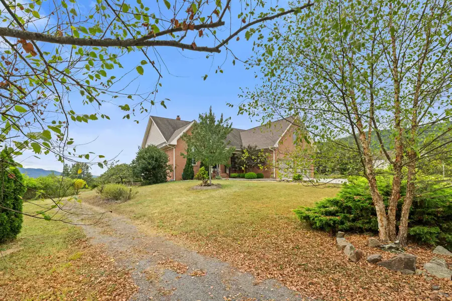 93 Adare Ln, Maysville, WV 26833 - Image #2