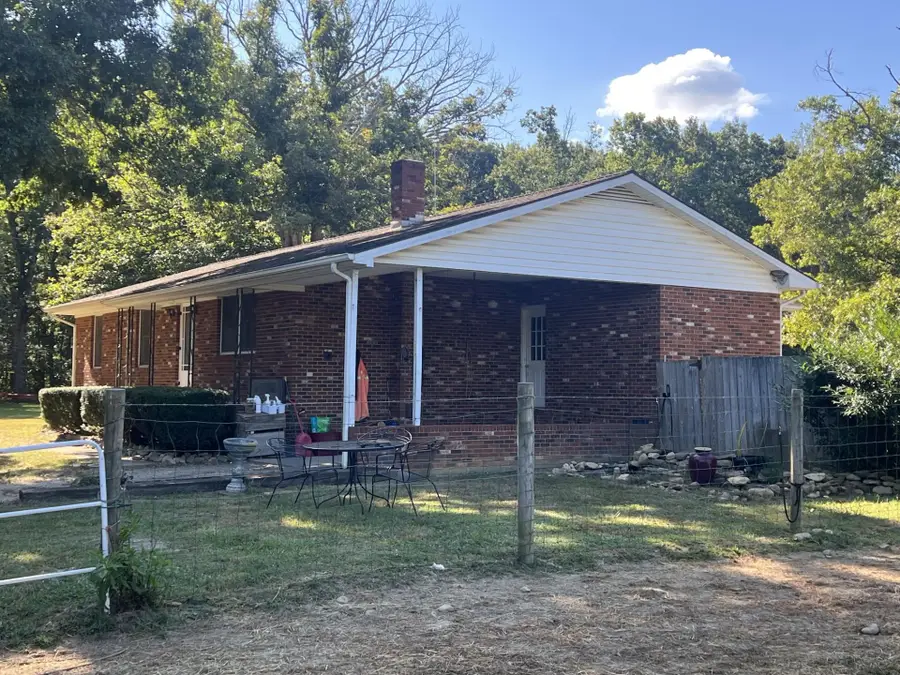 313 Mill Creek Ln, Stuarts Draft, VA 24477 - Image #3