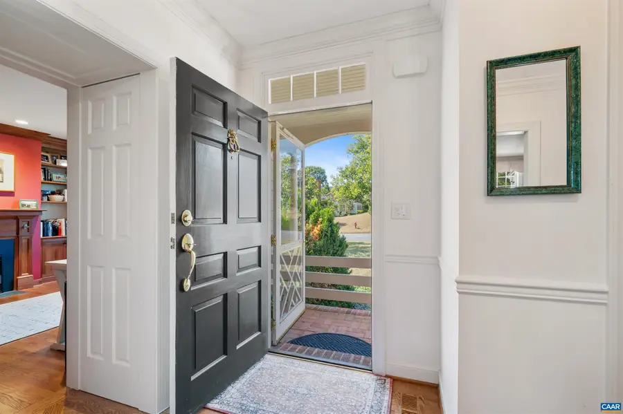 15 Ednam Village St, Charlottesville, VA 22903 - Image #3