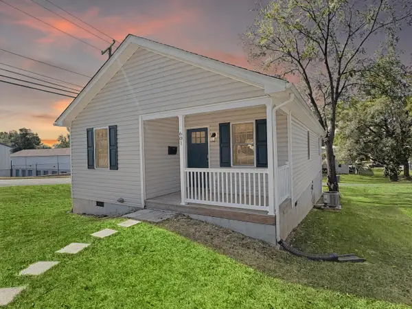 601 Bayard Ave N, Waynesboro, VA 22980