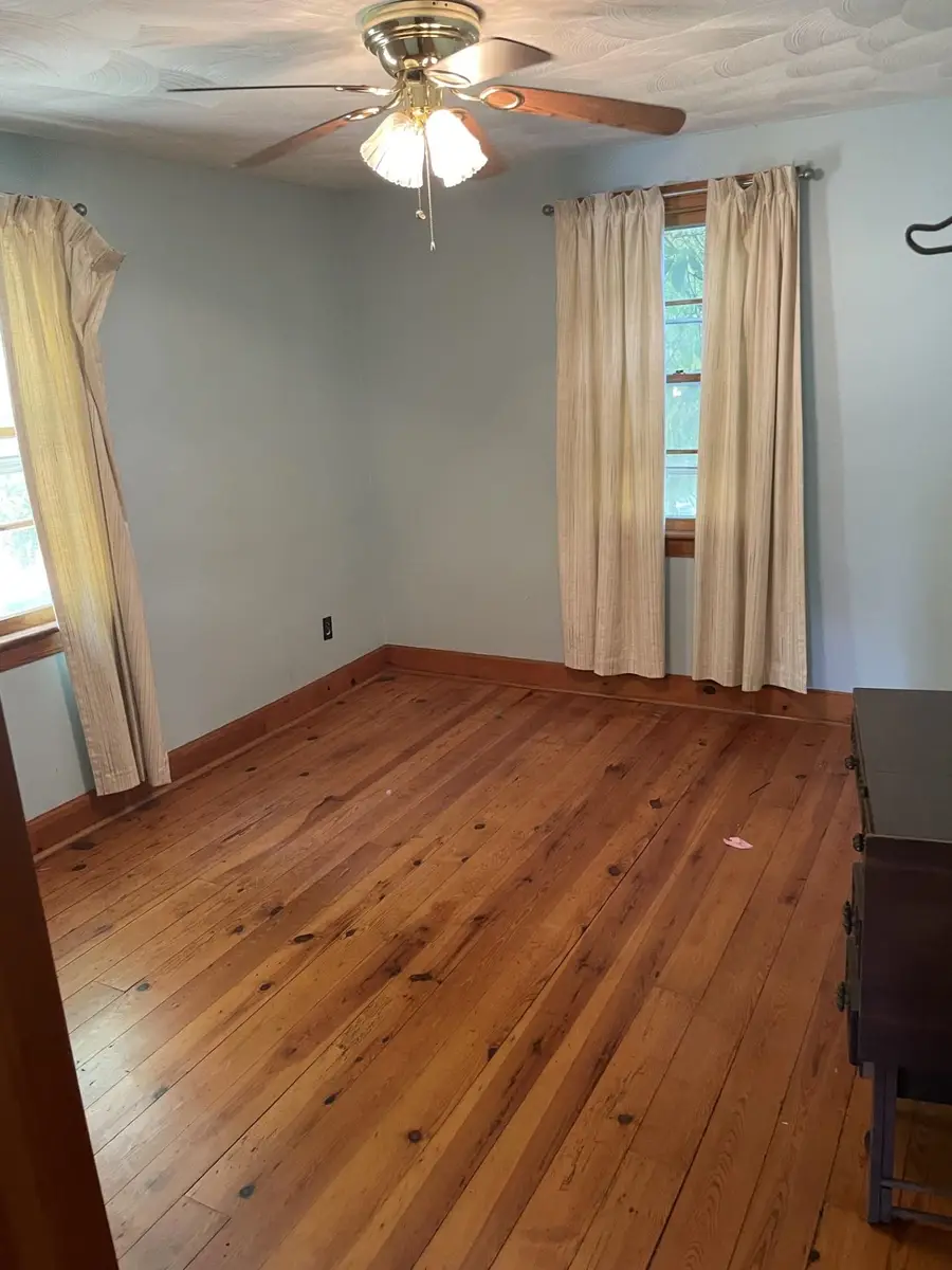 27 Middle River Dr, Verona, VA 24482 - Image #3