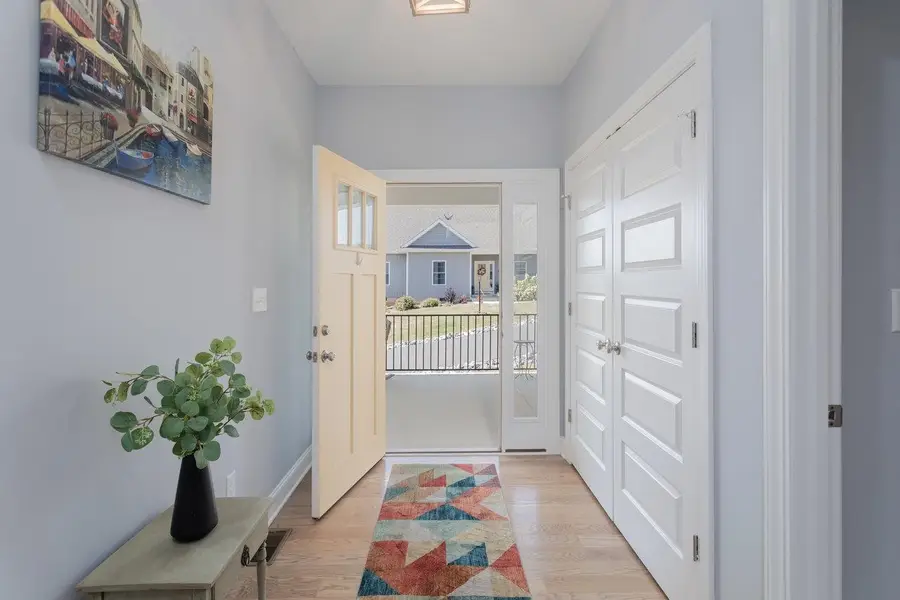 215 Heather Ln, Staunton, VA 24401 - Image #3