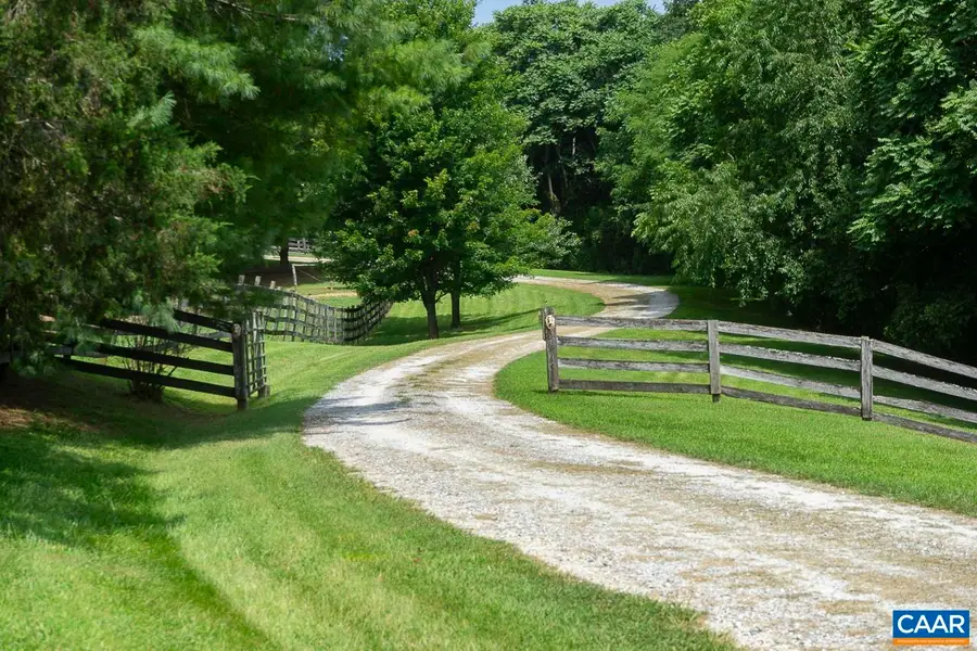 9195 Springwood Rd, Buchanan, VA 24066 - #3