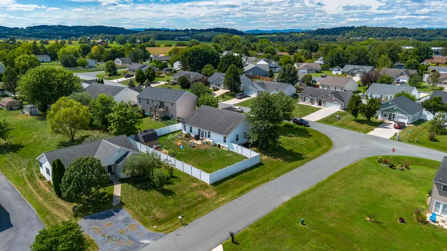 55 Wyer St, Weyers Cave, VA 24486 - Image #3