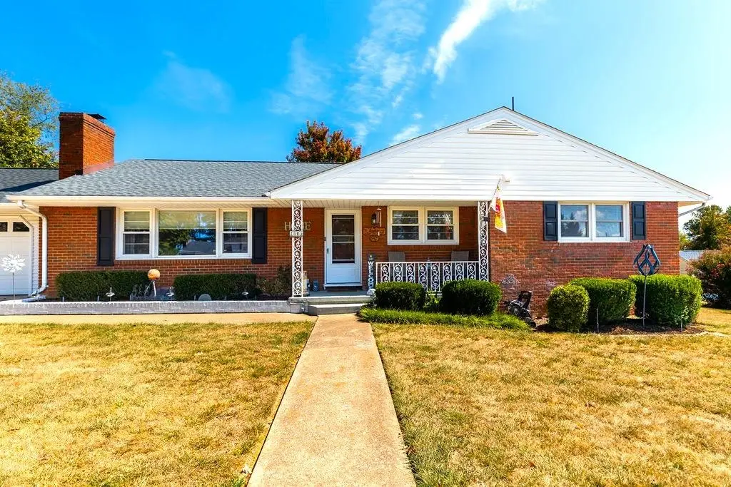 2805 Village Dr, Waynesboro, VA 22980 - Image #1