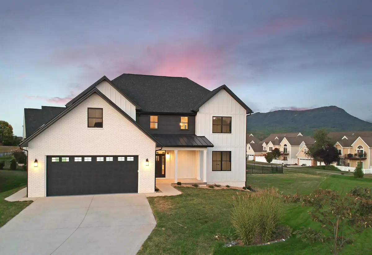 135 Alnwick Ct, Massanetta Springs, VA 22801 - Image #1