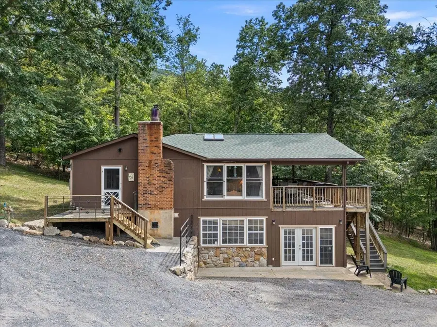 867 Blackberry Ln, New Market, VA 22844 - Image #2