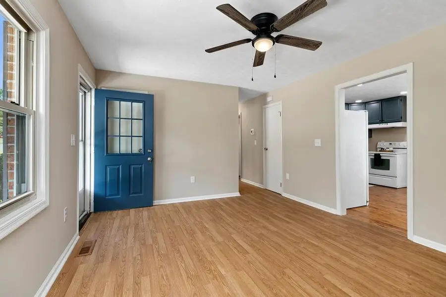 38 Greenbriar Ln, Stuarts Draft, VA 24477 - Image #3