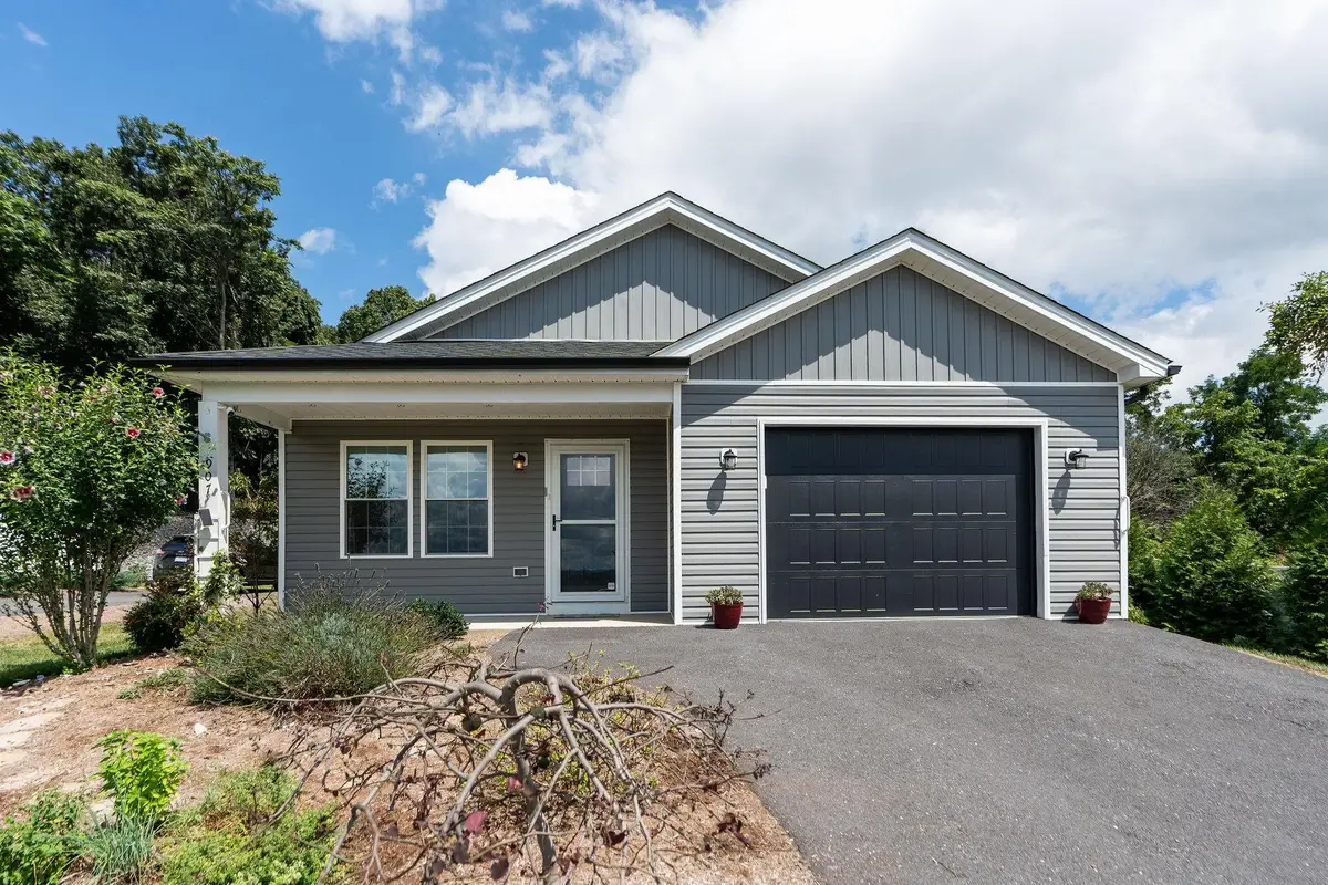 307 Kaolin Spring Ln, Greenville, VA 24440 - Image #1