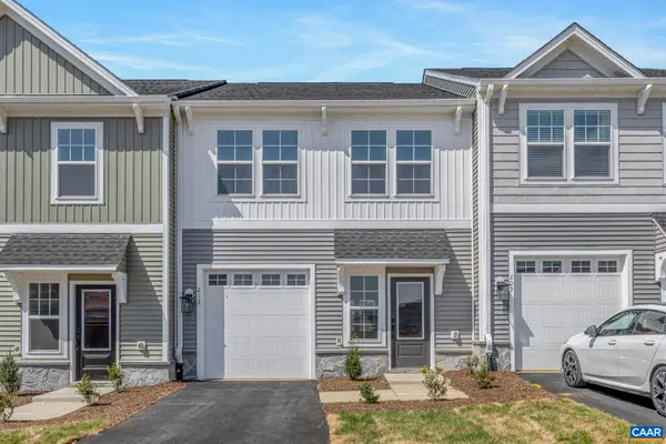 213 Sunbird Ln, Waynesboro, VA 22980