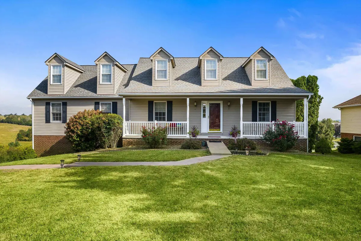 49 Johns Valley Dr, Fishersville, VA 22939 - Image #1