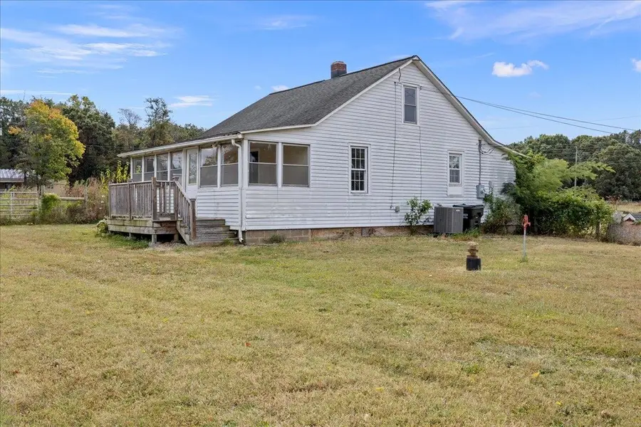 225 Stull Run Ln, Grottoes, VA 24441 - Image #2